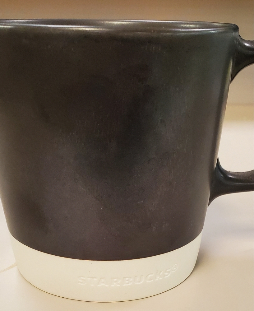 Starbucks Coffee Mug 2018 2 Tone Dark Brown 14 oz Beige Bottom Etched Logo
